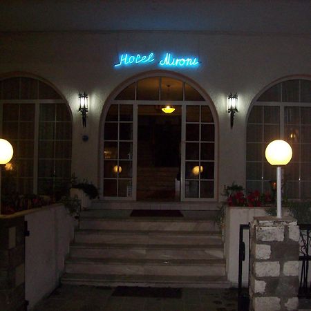 Mironi & Victoria Hotel Лименас Екстериор снимка