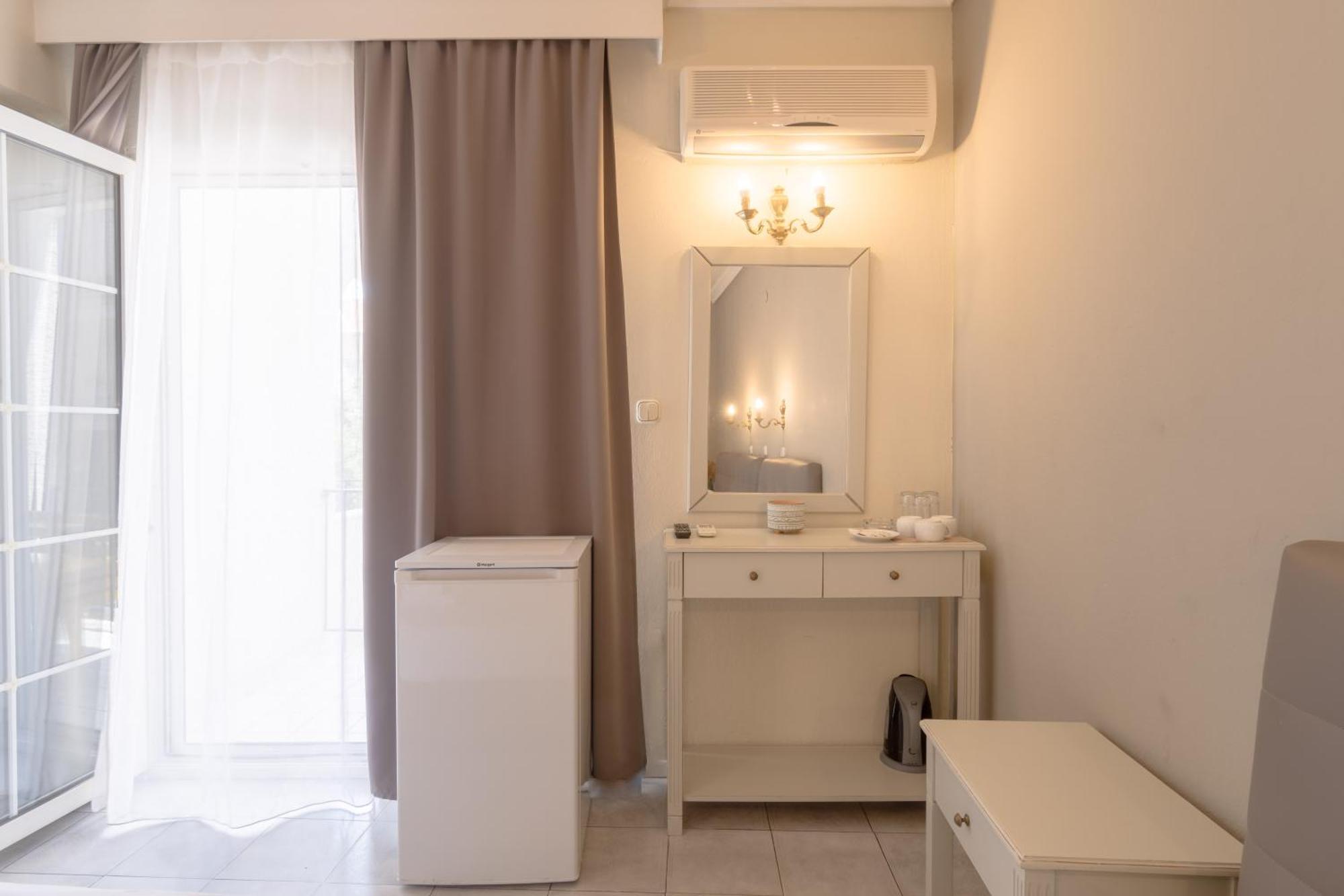 Mironi & Victoria Hotel Лименас Екстериор снимка