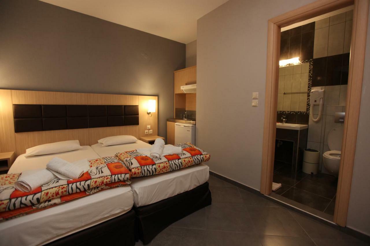 Mironi & Victoria Hotel Лименас Екстериор снимка