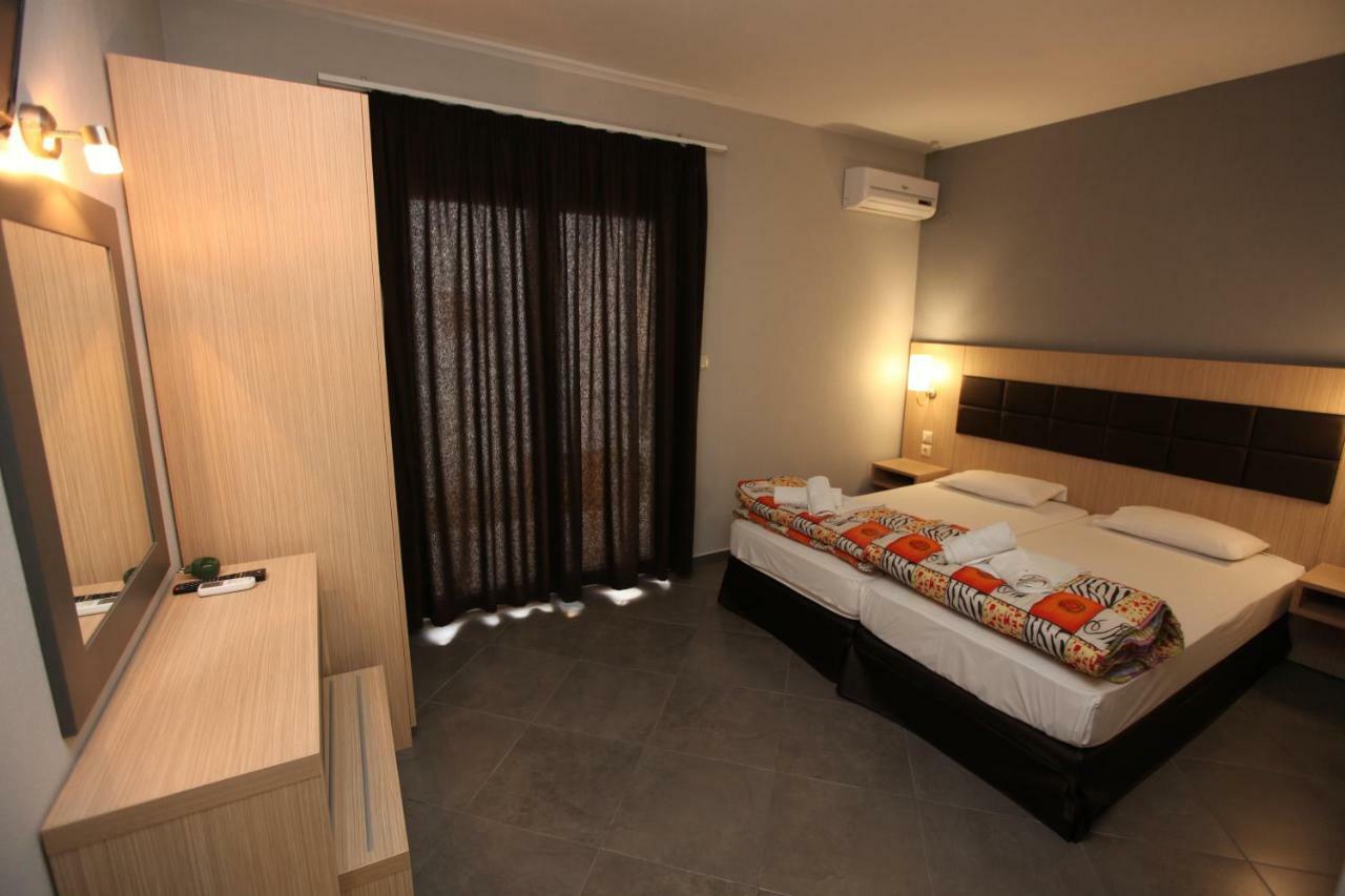 Mironi & Victoria Hotel Лименас Екстериор снимка